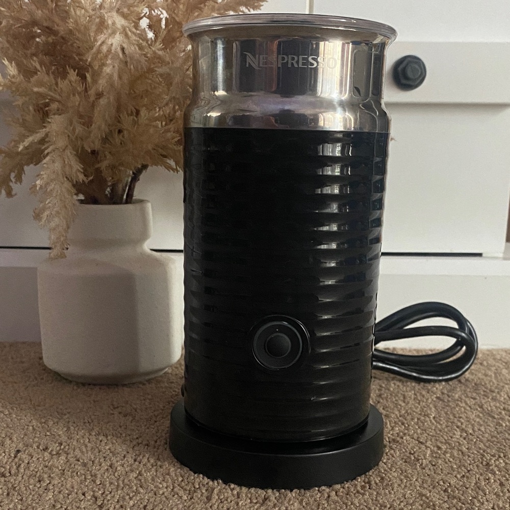 Nespresso Black Electric Frother